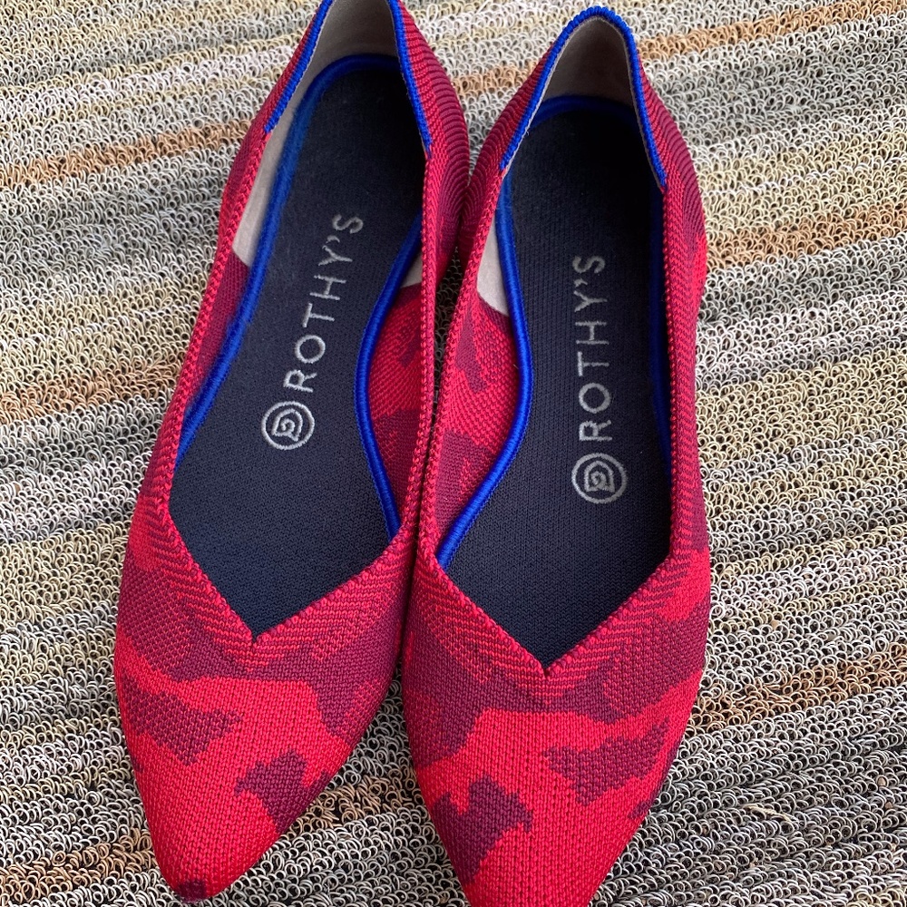 Rothy’s Red Camo “The Point” Size 7